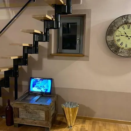 La Casa Di Lalla In Pieno Centro. Apartment Parma